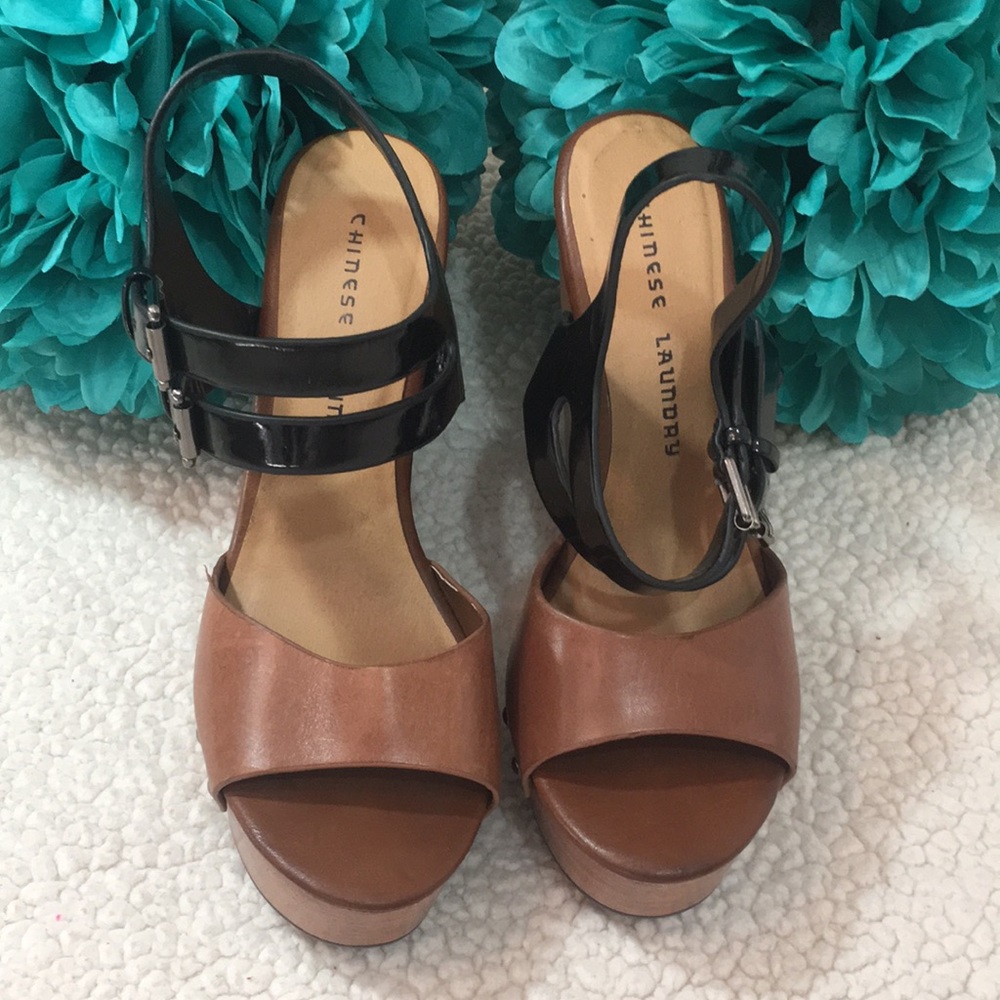 Chinese Laundry Wedges